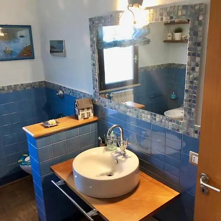Tiziana Villa